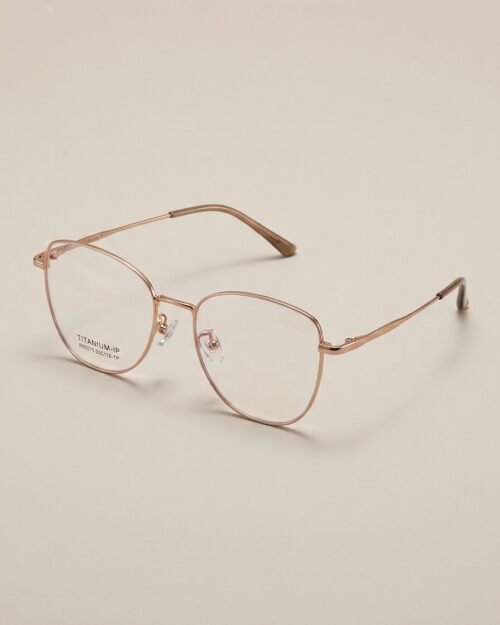 Óculos gatinho com armação ultraleve em titânio e elegante fio dourado, ideais para mulheres com miopia, perfeitos para um look natural e para afinar o rosto.